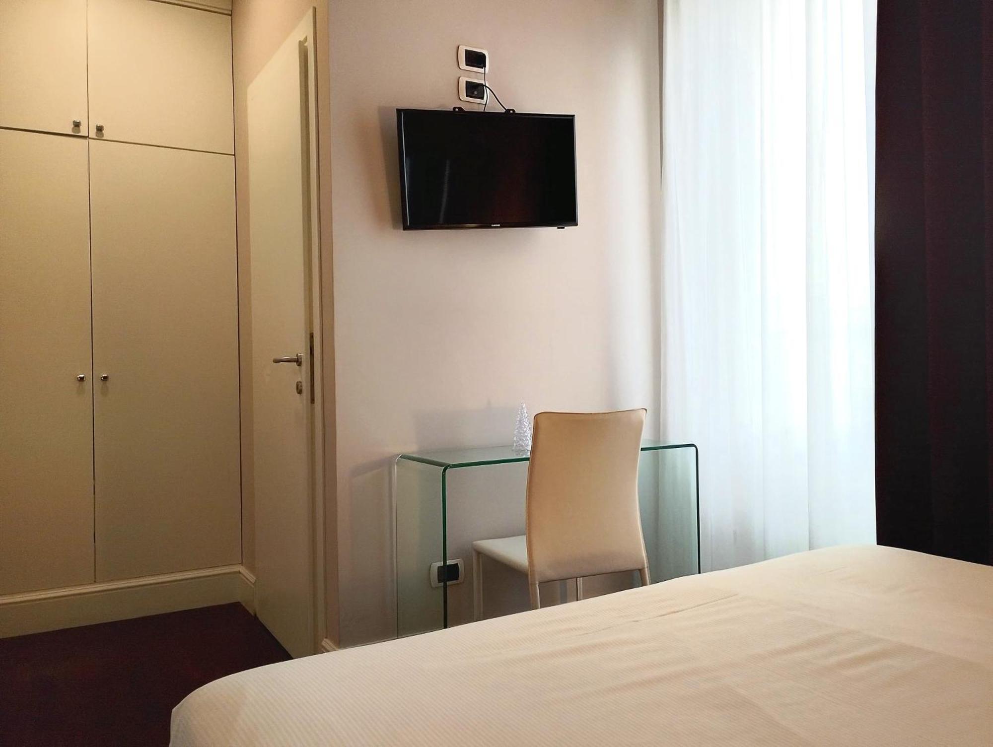 Guest House Cavour 278 โรม ภายนอก รูปภาพ