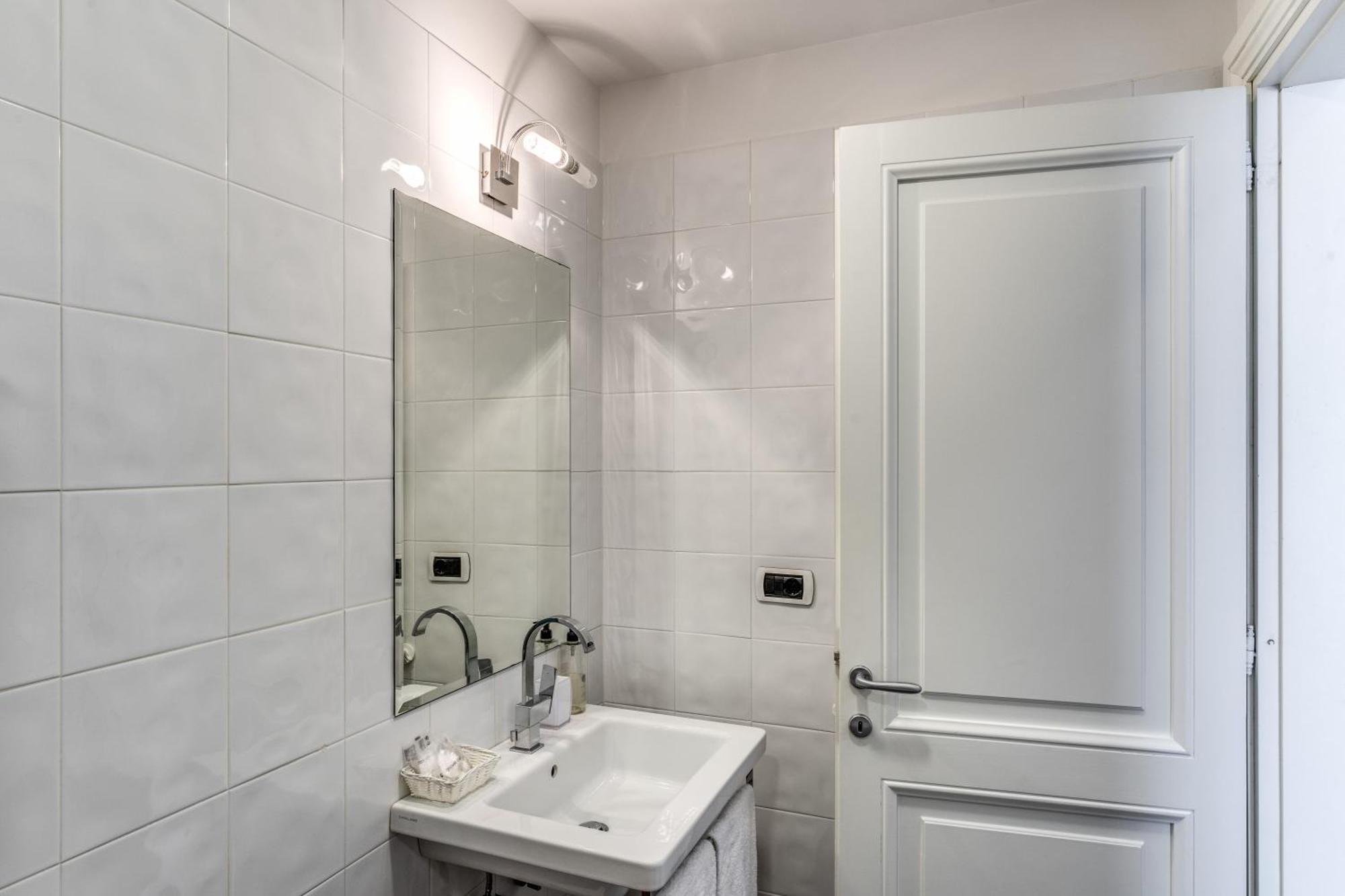 Guest House Cavour 278 โรม ภายนอก รูปภาพ