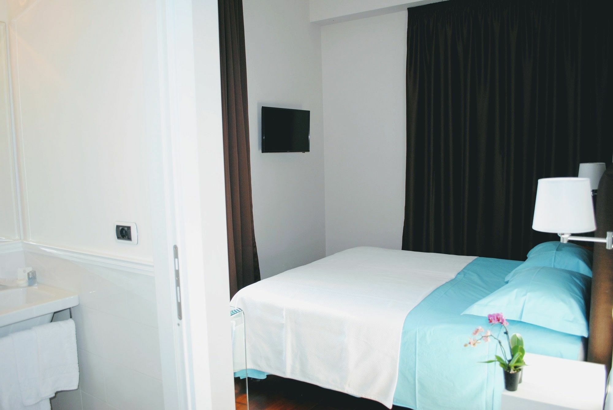 Guest House Cavour 278 โรม ภายนอก รูปภาพ